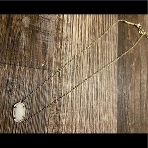 White/Gold Kendra Scott Necklace